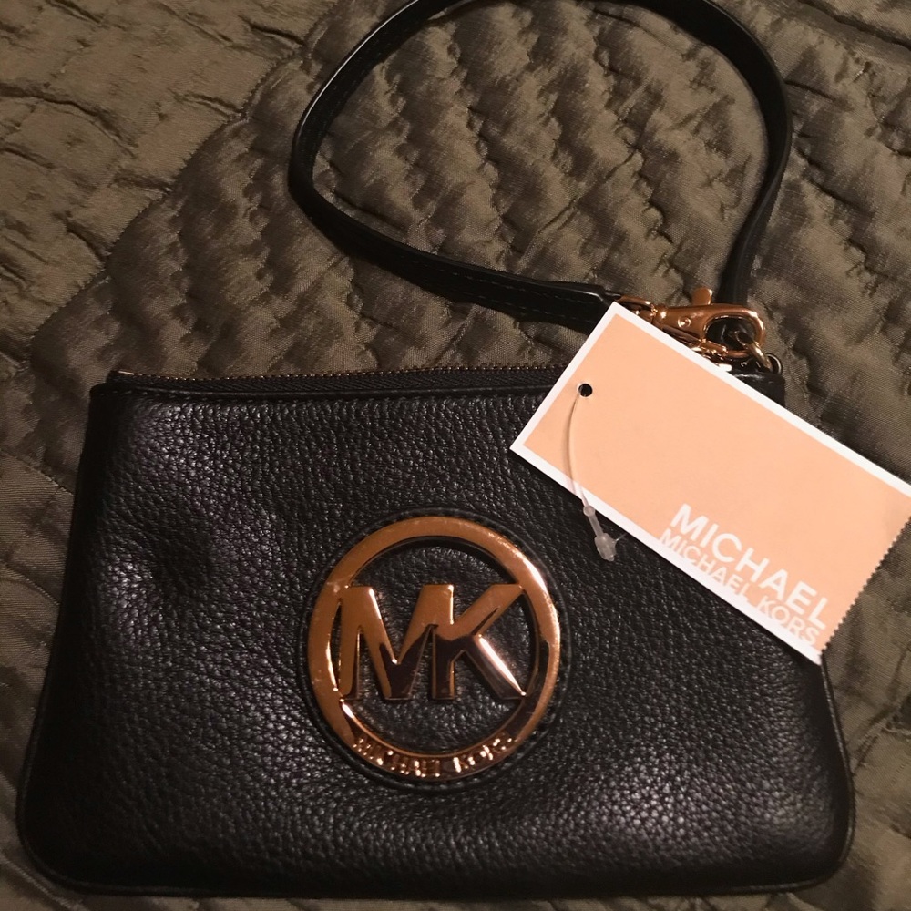 Michael Kors Fulton Leather Pebble Wristlet
